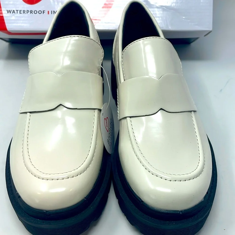 Blondo Waterproof Off White Slip-On Chunky Loafers Size 7.5 Brand New In Box